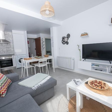 Apartamento O Tranvia En El Centro De フィニステレ エクステリア 写真